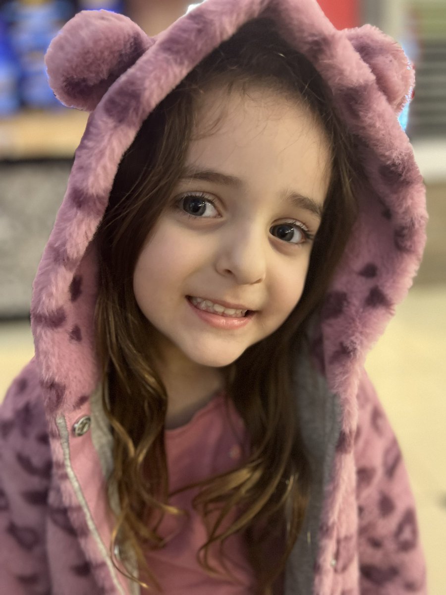 Myriam Montemayor tweet media