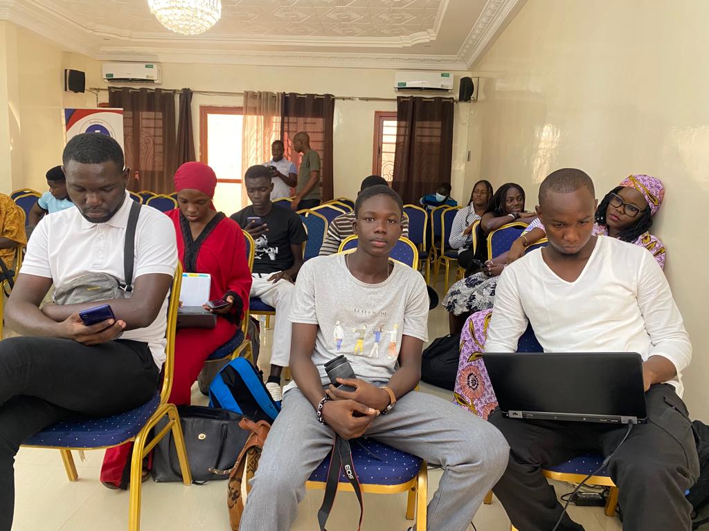 HarounaDieng9's tweet image. En direct de
@ejicomschool 
Panel sur &quot;Insécurité et instabilité en Afrique de l&apos;ouest : quelles implications pour le Sénégal ?&quot; avec Alassane Diallo, journaliste communicant-conseiller technique a l&apos;ANAM et le Colonel Mamadou Adje, Spécialiste de la stratégie
#Ejicom #Cored