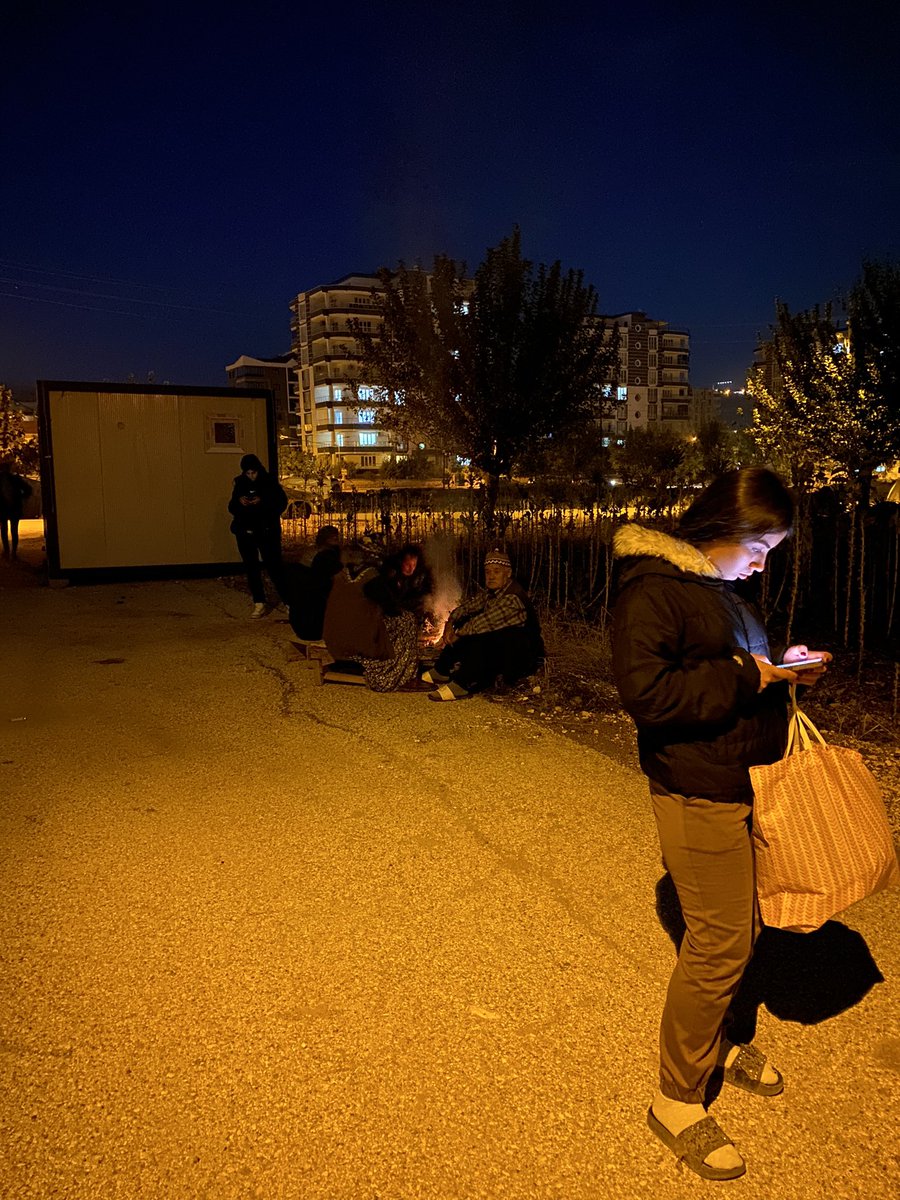 Kış geldi yine

 #deprem #Adıyaman
