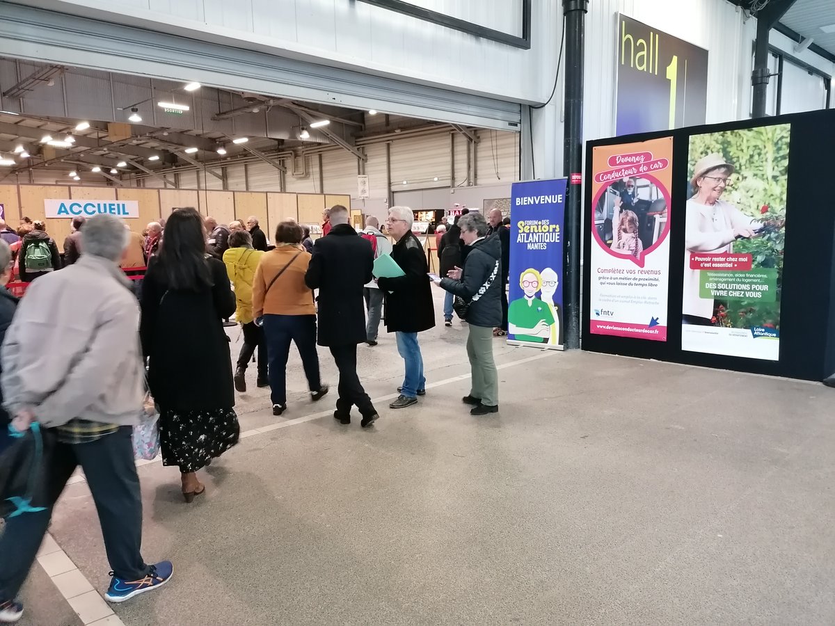 FNTV_PDL's tweet photo. Vous cherchez un complément d'activité et de #revenus à côté de chez vous ? Devenez #conducteurdecarscolaire. #Formation financée. Retrouvez-nous du 23 au 25/11 au Forum des Seniors à #Nantes, stand C33 @FDSAtlantique @FNTV_PDL https://t.co/42f61x9Zll
