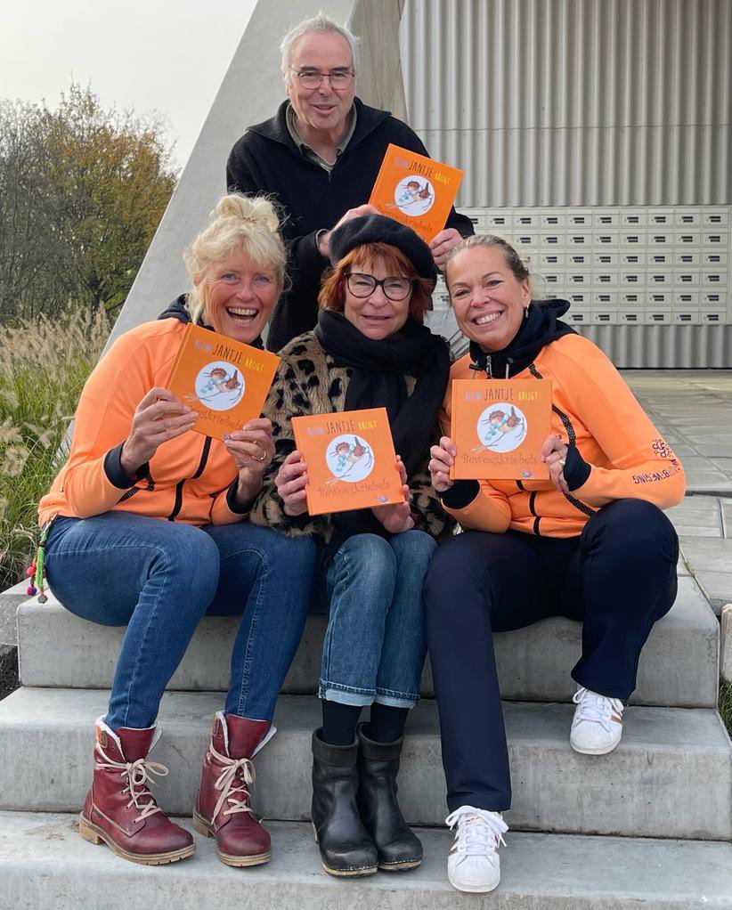 Beweegkriebels heeft een eigen kinderboekje! “Klein Jantje krijgt Beweegkriebels’. Wat een feest om dit te mogen presenteren. Met ‘Klein Jantje krijgt Beweegkriebels’ laat je kinderen op simpele manier bewegen. Ontworpen 
samen met Wanda Bosbaan en Stijn Broeder. #beweegkriebels