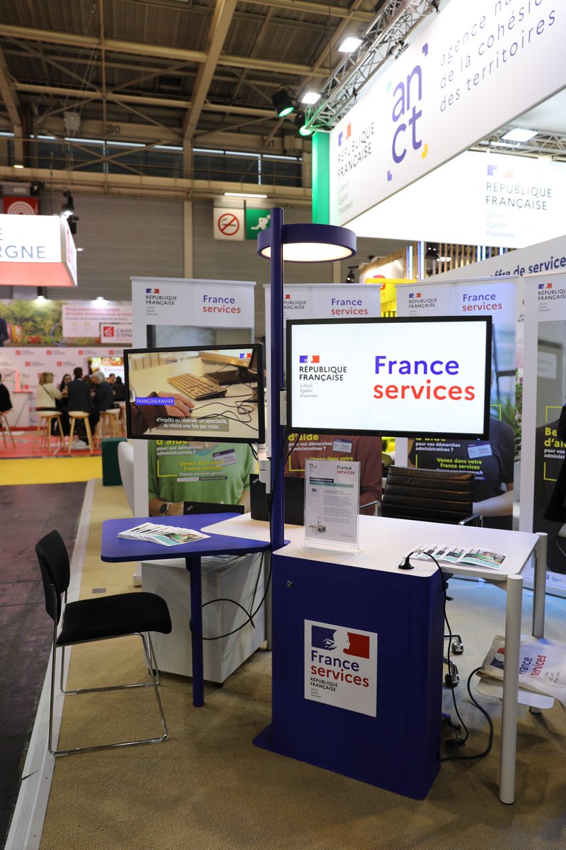 Mobilier national tweet media