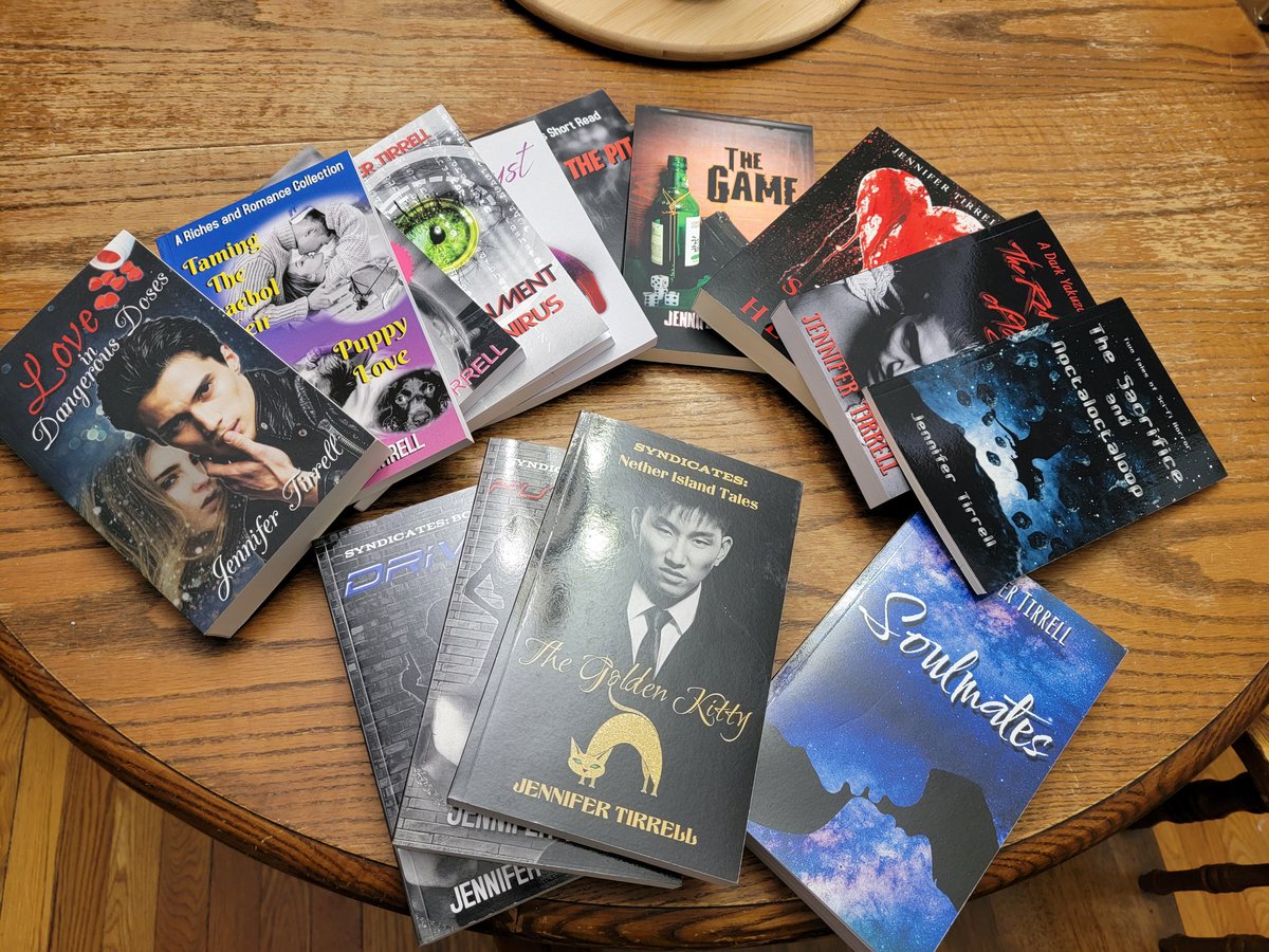 Valiantstudios's tweet image. Today through Cyber Monday (Nov. 23-27,  2023), get 25% off all my novels in my Etsy store. No coupon required. 
valiantstudios.etsy.com