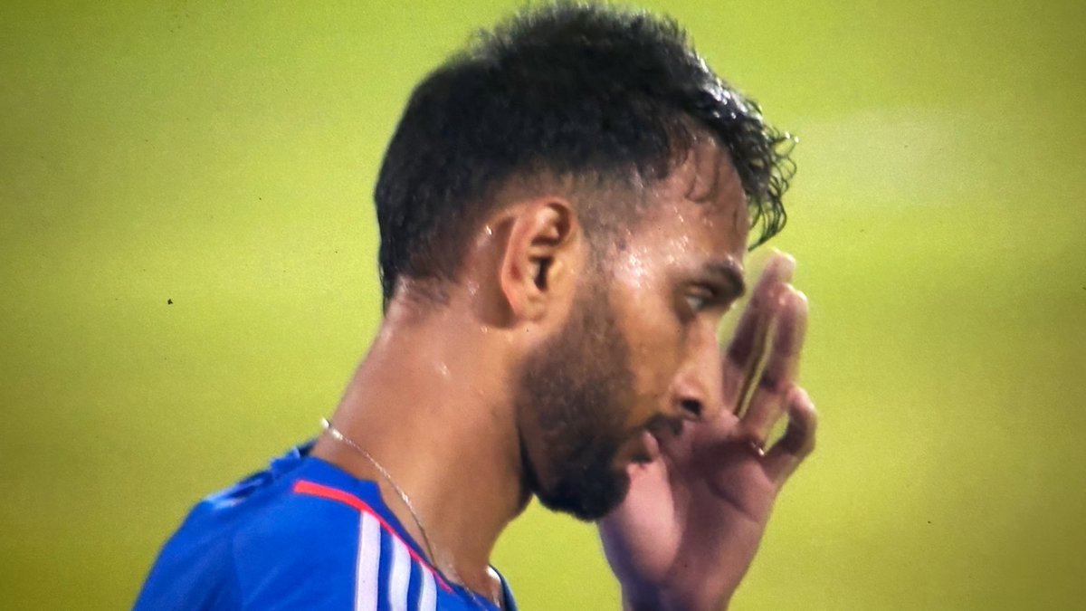 academy_dinda's tweet photo. It's a shame that we didn't play Prasidh Krishna even a single game in WC 
What a loss for Academy 😭
He proved his worth tonight with a well deserved 50 🔥🌟 https://t.co/CGC4hMeshY