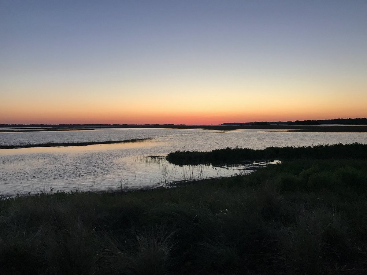 charlesf18's tweet photo. Give thanks to the Lord, for he is good; His love endures forever. Psalms 107:1. #kiawahisland #thanksgiving #blessed https://t.co/zRcffwJKTT