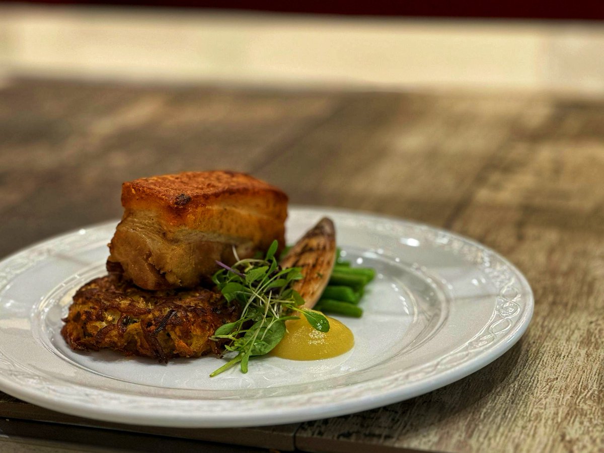 Josephmbryan's tweet image. Great feedback from the @SpedeNews legacy dinner. A fantastic @HolroydHowe team effort #hhdna @ChefSi71 @JPHolroyd @chefbenji64 @OliCullers @DanielCollier84 @DamianBlake4