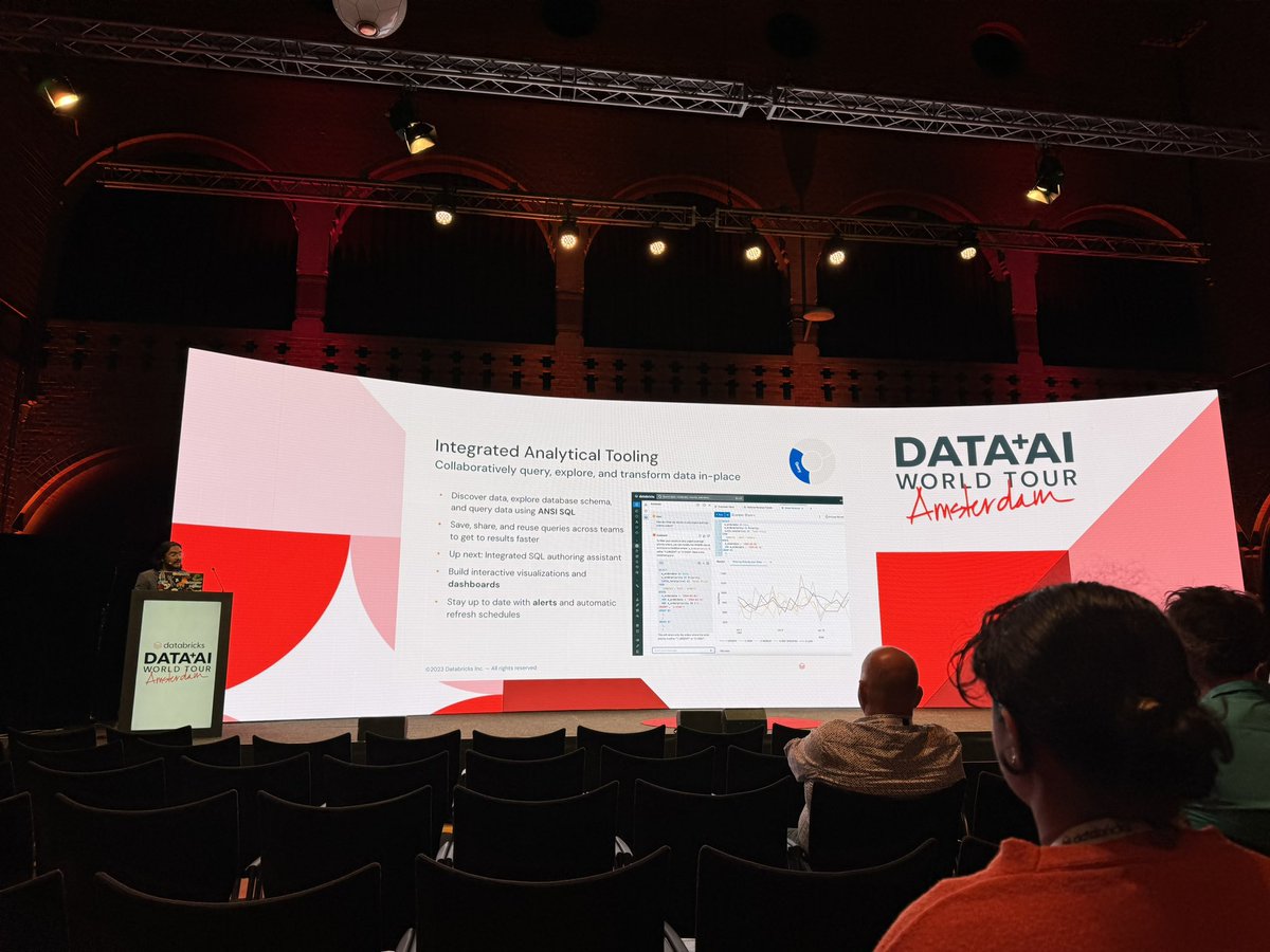 fvdlaan's tweet image. Vandaag aanwezig op de  #dataAiWorldTour