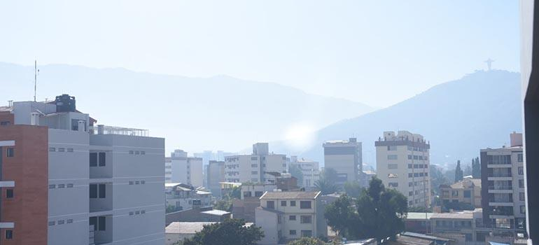 PLineabo's tweet photo. #Sociedad 
#Cochabamba aún respira aire contaminado y de MALA calidad 
👉https://t.co/JBAAp86fYr https://t.co/9UOx7xV2gq