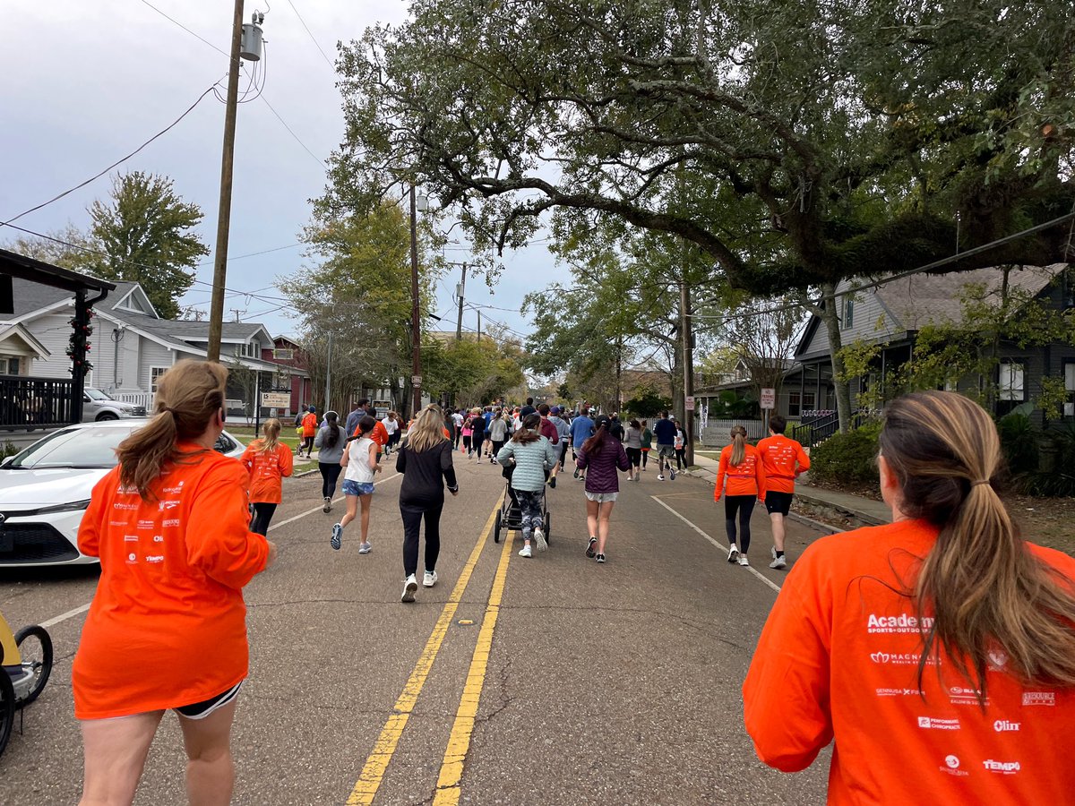 DavidMora's tweet photo. Great morning for the Tammany Turkey Trot! 🦃🏃🏻‍♂️ #HappyThanksgiving #RunDavidRun https://t.co/5doUnewF4V