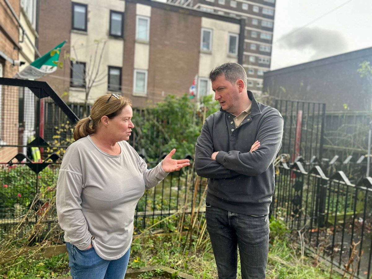 johnfinucane's tweet photo. It’s great news that Newington Housing have provided much needed funding to Community Restorative Justice (CRJ), based in the New Lodge.

Newington Housing made a commitment to help support & work alongside those in our community who work to help make our communities a better & safer place to live. It’s great to see this partnership come to fruition & have the essential work of CRJ highlighted & supported.

Well done to all involved.