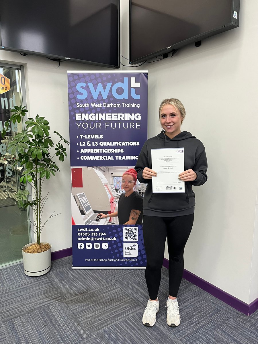 Congratulations to our Roman Apprentice, Leah Scott who has completed her Level 3 Diploma in Advanced Manufacturing! Leah came to @SWDT as an apprentice in 2020. She said she looks forward to completing her HNC and progressing in her career. Well done with all you're hard work!