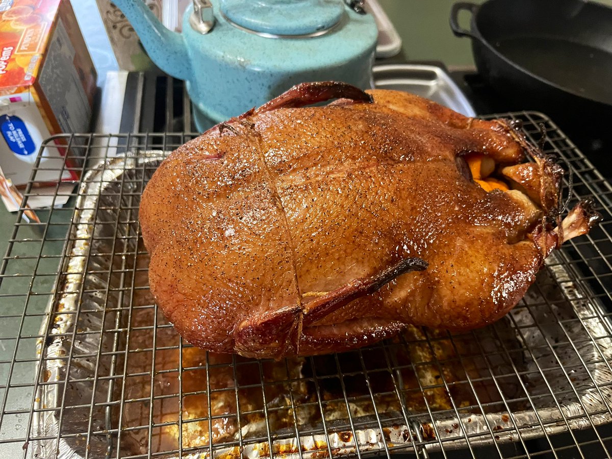 JohnathanClogg's tweet photo. @ChefReactions We have a tradition of eating a duck while the turkey is in the oven. https://t.co/mp8MkhxMyj