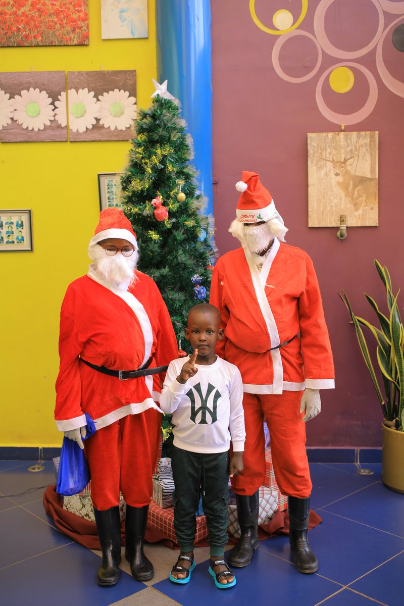 kqkindergarten's tweet photo. We had the honour of hosting two #SantaClauses too at our @kqkindergarten #endofyear party!😄😊👍 See below the highlights of the gifting here! Wishing you our dear children #investineducation #funtime #MerryChristmas #HappyHolidays. https://t.co/A3mV6FxDJB
