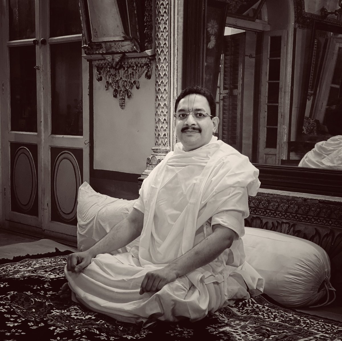 anandbava's tweet photo. #atiprachin 😇 https://t.co/JzLTn9pcHS