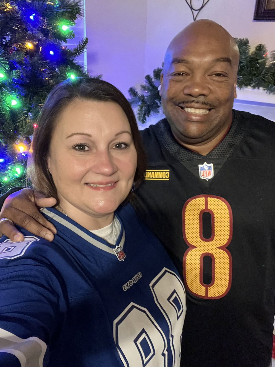 Happy Thanksgiving friends! 
Go Cowboys! 🤍⭐️🏈💙