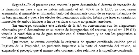 Magnífica la técnica legislativa.
La consideración de gran tenedor no es por ser propietario sino por quién presente la demanda.
Ánimo bancos y fondos buitres.
<a href="/viviendagob/">Ministerio de Vivienda y Agenda Urbana</a> <a href="/PSOE/">PSOE</a> <a href="/sumar/">Sumar</a> <a href="/ppopular/">Partido Popular</a> <a href="/vox_es/">VOX 🇪🇸</a> <a href="/Confilegal/">Confilegal</a> <a href="/NotisJuridicas/">Noticias Jurídicas</a> <a href="/LegalToday/">LegalToday</a> <a href="/SepinEditorial/">Editorial Sepín</a> <a href="/EconomistJurist/">Economist & Jurist</a>