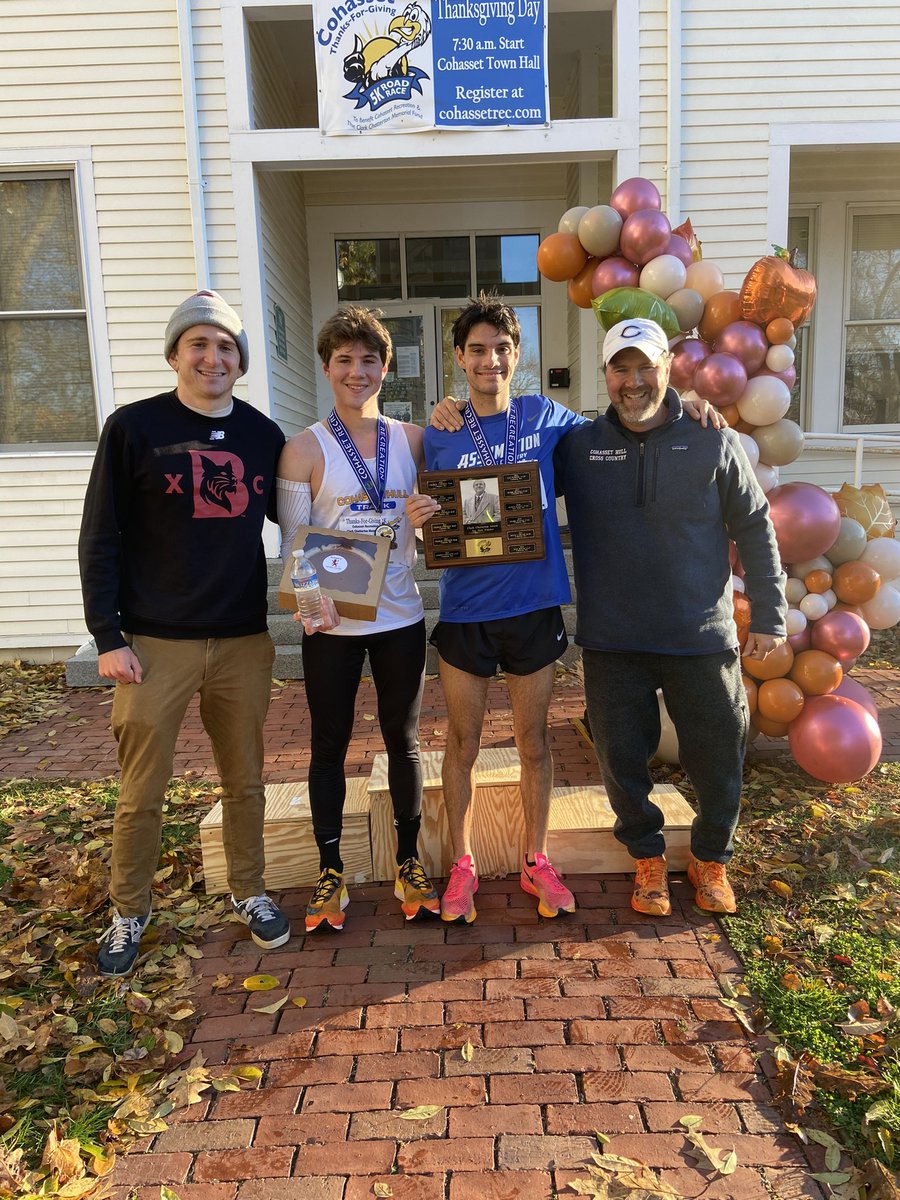 cohassetxc's tweet image. Happy Thanksgiving all @cohassetxc runners and alums. Class of ‘21 Alum Joe Carrol set the the course record Ben Ford ‘22 finished 2nd.  2023 NCAA D3 All-American @BATES_XC_TF Ned Farrington ‘20 was honored as the race starter. 

@CohassetRec 

Results:
spitlerracesystems.com/raceresults/Th…
