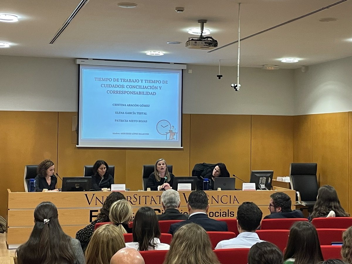 <a href="/FacSocialsUVEG/">Fac. Socials – UVEG</a> @AlegreNueno Iniciamos la tarde reflexionando sobre conciliación y corresponsabilidad con grandes expertas. 

Las profas. Cristina Aragón Gómez, Elena García Testal y Patricia Nieto Rojas nos hablan de temas cruciales para alcanzar una igualdad real y efectiva.

Modera Mercedes López Balaguer