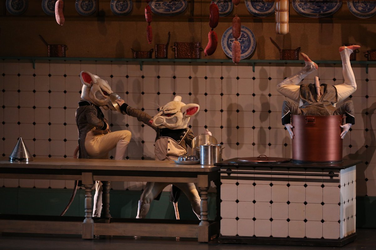 HAPPY THANKSGIVING FROM ABT! We hope your kitchens are in better shape than ours! 🦃 📷: Scene from THE NUTCRACKER. Photo: Marty Sohl.