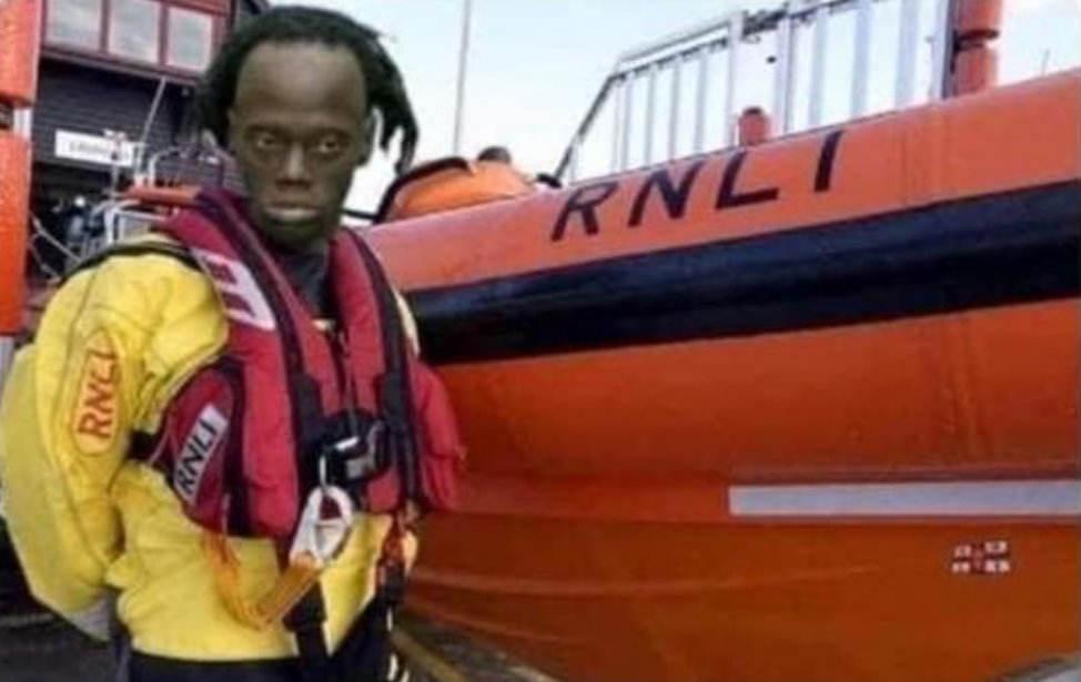 barryrobson's tweet photo. And still, they keep coming @RishiSunak @JamesCleverly @Jeremy_Hunt Who is running the RNLI/Border Force illegal immigrant "Taxi Service" #StopTheBoats #StopTheInvasion #ActionNotWords #FightForBritain #DeportNotSupport #EnoughIsEnough #SaveOurChildren 🇬🇧 https://t.co/7X5YRhQmvK