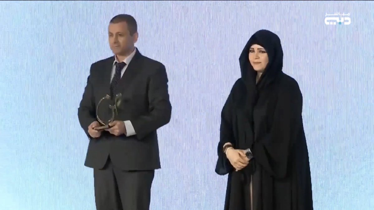 egysalah's tweet photo. تحت رعاية صاحب السمو الشيخ محمد بن راشد آل مكتوم، وبحضور سمو الشيخة لطيفة بنت محمد بن راشد آل مكتوم، فازت العربية السهلة بجائزة محمد بن راشد للغة العربية، فئة أفضل مبادرة في استعمال شبكات التواصل الاجتماعي أو تطبيق تقني ذكي لتعلم اللغة العربية ونشرها.
شكرًا لدعمكم لغتنا الجميلة https://t.co/djrcng8Sa9