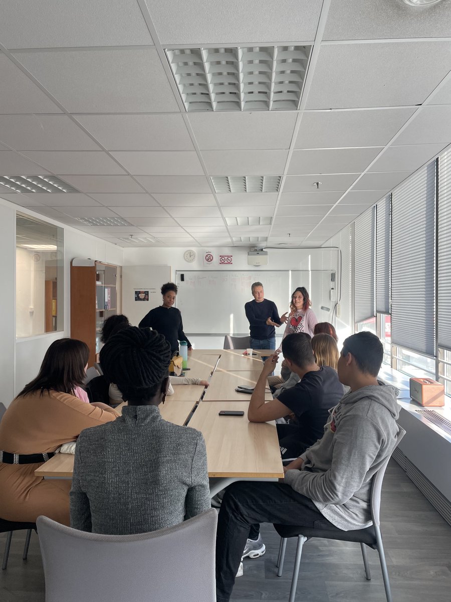 École de la 2e Chance en Val-d’Oise tweet media