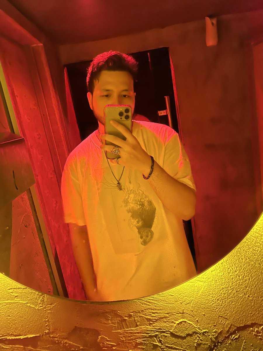 Back from 3 month euro trip! 
Lets chat and get faded 🔥

m.twitch.tv/sushikebabguy