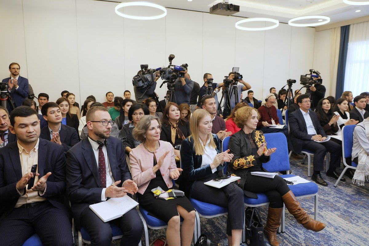 EU_Tashkent's tweet photo. Extended opportunities - four more years of export benefits 🎉🎉🎉

🇪🇺🇺🇿Today we teamed @MIIT_Uz to host a press conference on the extension of the EU's Generalized System of Preferences Plus for Uzbekistan

👉Read more https://t.co/ejx4EWJeDA https://t.co/qioJdO70TD