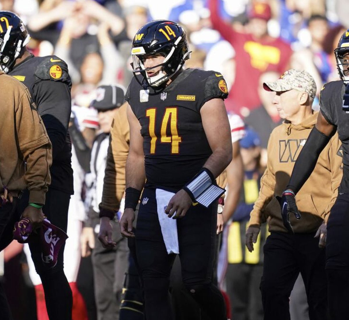 FML_Commanders tweet media