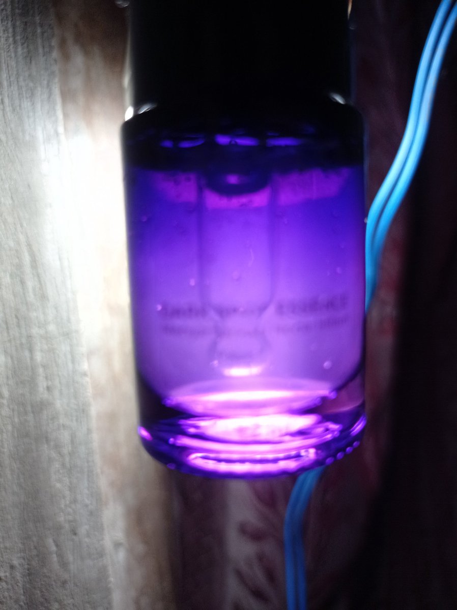didid0y's tweet photo. WTS PRELOVED LACOCO DARK SPOT ESSENCE 125k
📍dom jogja
- Isi masih 90-95% an 
- 💯 Original 
- Dijual karena ga cocok
- exp 11/25
Bisa co 🍊
Tanya-tanya bisa dm ya 
#zonauang #zonajajan https://t.co/e8NDo2F6k2