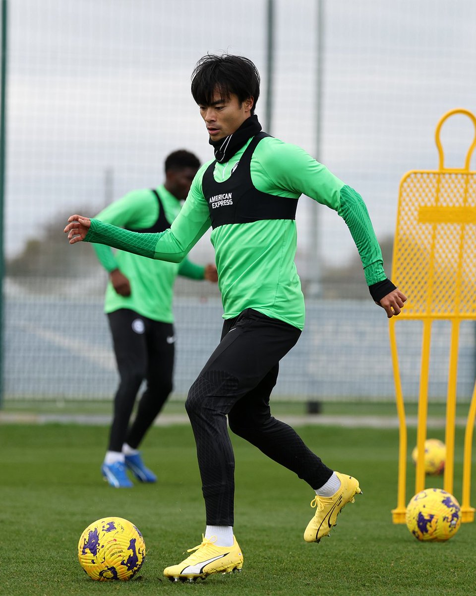 BHAFC's tweet photo. Working. 💪 @Kaoru_Mitoma 🇯🇵💫 https://t.co/D1Gnn7ICfu