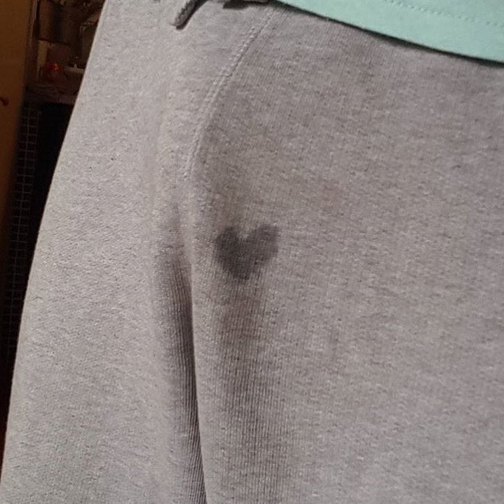 griffdivaa's tweet photo. acordei tão feliz amigas é incrível a mudança que um cuzinho peludo pode promover na vida de um homem https://t.co/dZTYRjLYEO
