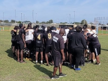 Thankful for the opportunity to not only have a Team Breakfast this morning. But also being able to Practice on Thanksgiving this year. Happy thanksgiving to all the players past &amp; present, the coaching staff &amp; the volunteers that keep this program going. 
#TitanBornTitanBred⚡️