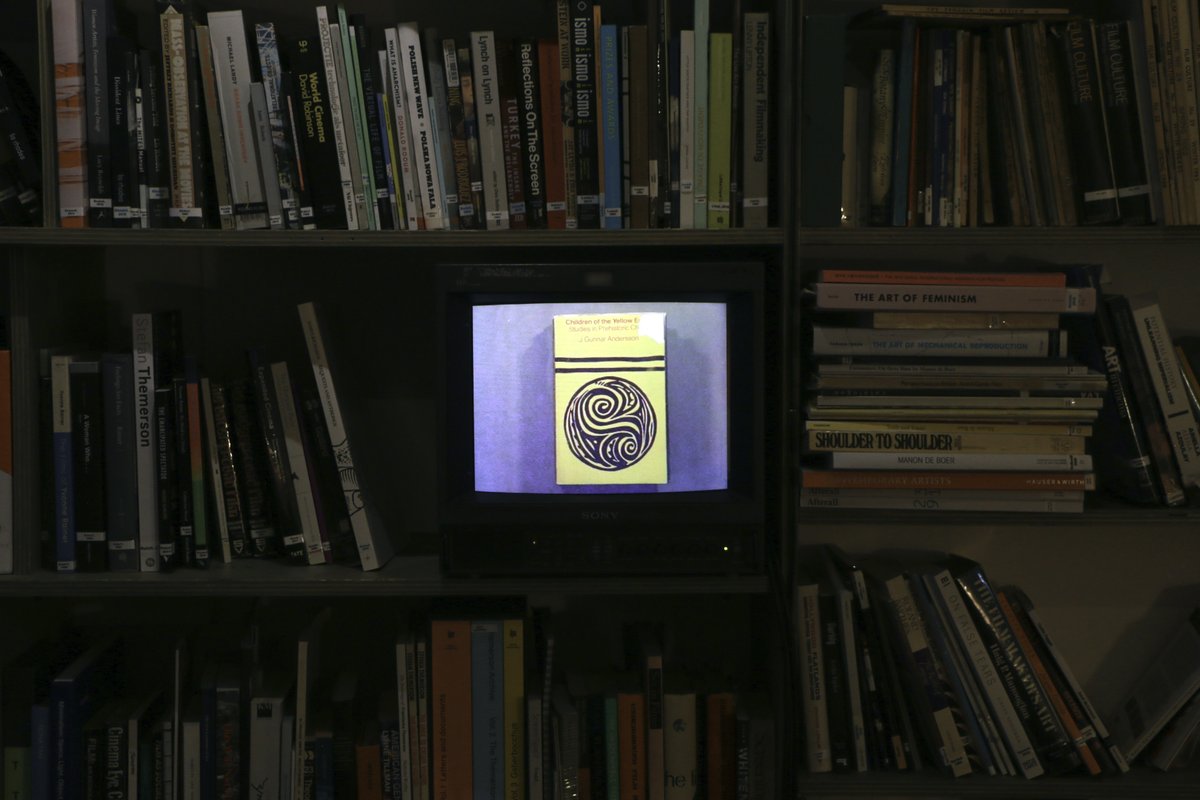 LUX (@luxmovingimage) on Twitter photo Currently showing as part of 'Well Settled', an exhibition of newly commissioned works exploring <a href="/anvietarchives/">An Việt Archives</a>, the largest known British-Vietnamese community archive in the UK.
Until 16 Dec 2023
<a href="/BritishArts/">British Council Arts</a>
lux.org.uk/event/well-set… Currently showing as part of 'Well Settled', an exhibition of newly commissioned works exploring <a href="/anvietarchives/">An Việt Archives</a>, the largest known British-Vietnamese community archive in the UK.
Until 16 Dec 2023
<a href="/BritishArts/">British Council Arts</a>
lux.org.uk/event/well-set…