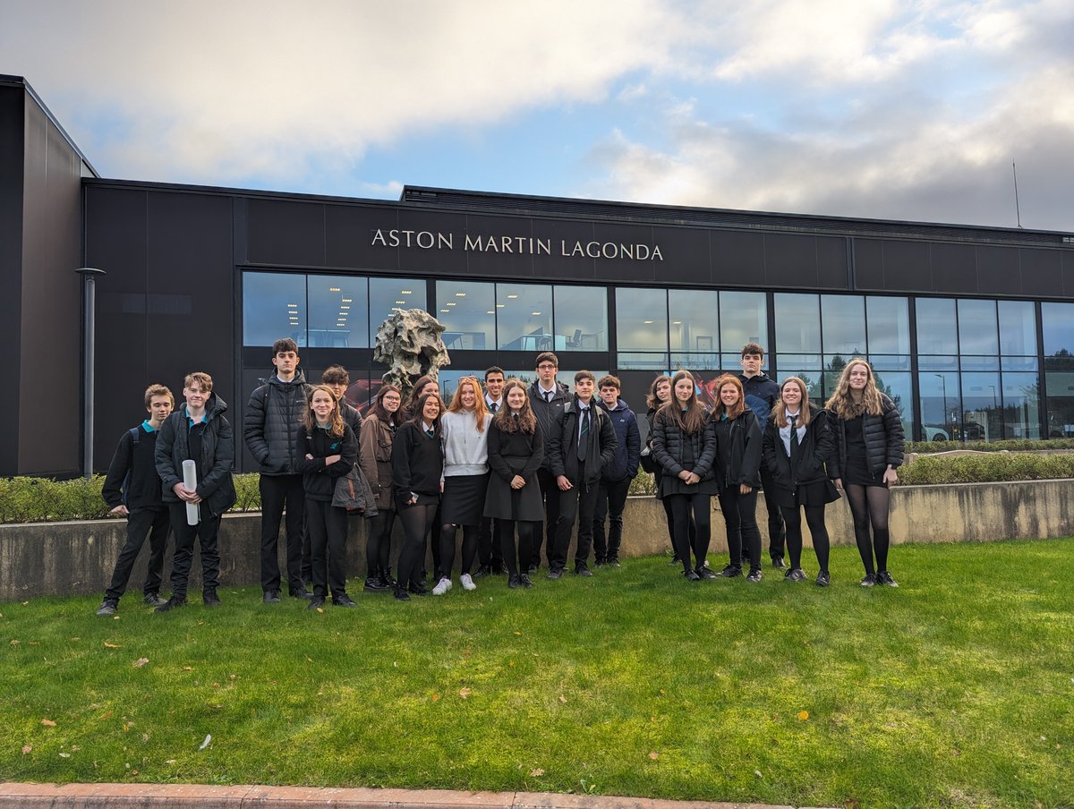 Diolch yn fawr iawn i Bethan o Aston Martin am drefnu ymweliad ysbrydoledig â’u cyfleuster anhygoel heddiw! Cafodd rhai myfyrwyr <a href="/6edBroEdern/">Chweched Bro Edern</a>  &amp; F1inSh lwcus iawn ddysgu’n uniongyrchol am brosesau cynhyrchu a gorffennu.