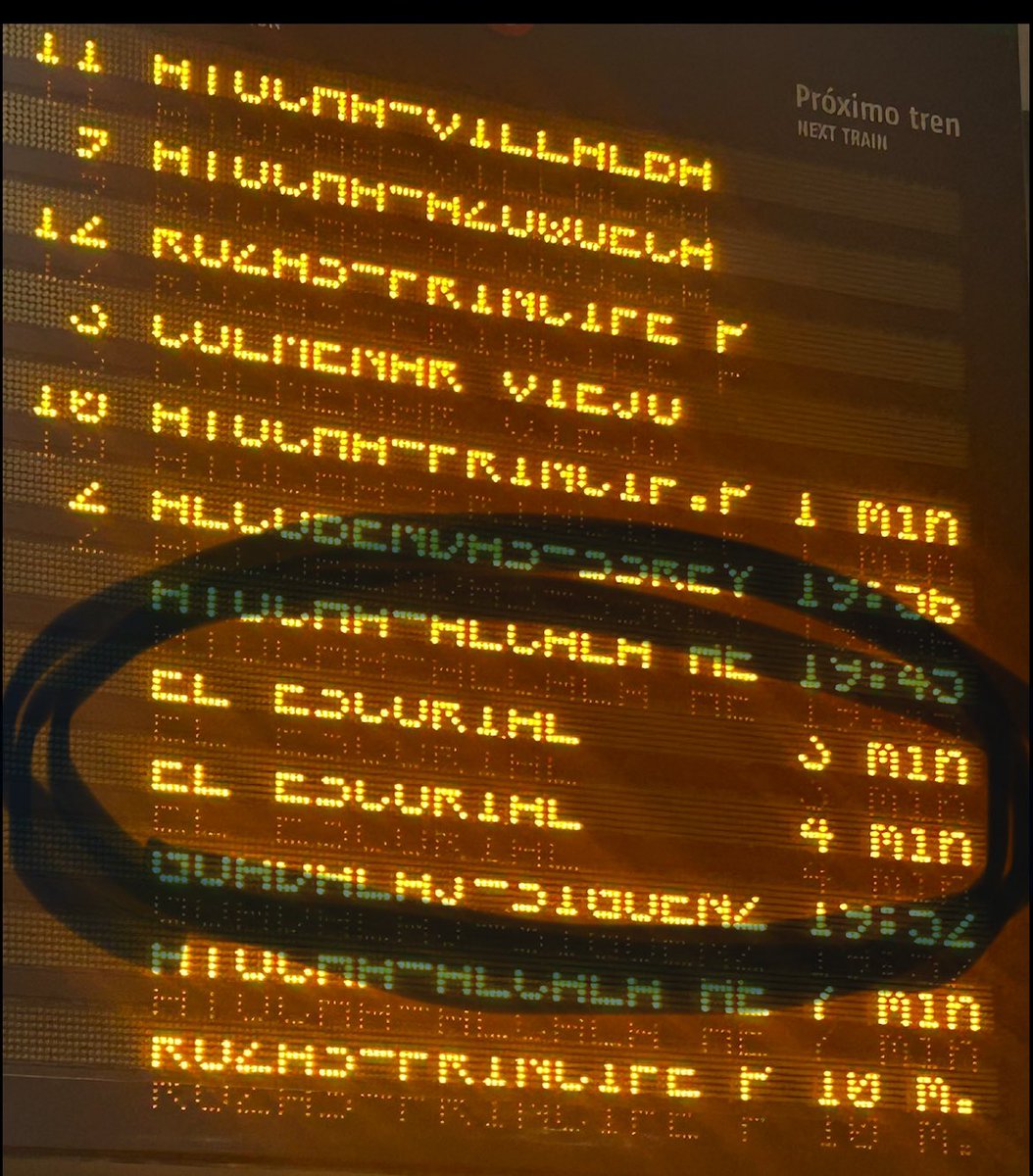 .<a href="/CercaniasMadrid/">Cercanías Madrid</a>, <a href="/Inforenfe/">InfoRenfe</a>, <a href="/InfoAdif/">INFOAdif</a>, <a href="/Adif_es/">Adif</a>, ¿hay derecho a que los que vivimos en #ElEscorial, tengamos trenes cada hora, con la cantidad de gente que vivimos en la zona, y ahora 2 así de seguidos (y por supuesto con retraso)? Y no, esto no es una cosa de hoy, es habitual