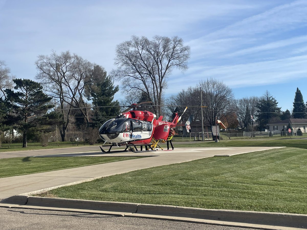 Today I’m #thankful for our awesome @UWMedFlight crews (esp. my PD Dr. Newberry and flight nurse Danny!) and their help this AM with a critically ill patient I had! #Thanksgiving