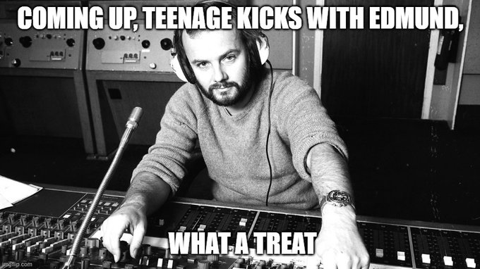 Teenage Kicks tonight 6-8pm @celt95fm, 100% #irish, with brand new tracks from @anamoe_drive @megannicruairi @foolish_big and old favs @ColPmusic @OneMorninAugust @TheWouldBes @The_Cranberries @OfficialAslan & lots more. Glasgow 95fm celticmusicradio.net + any oul player