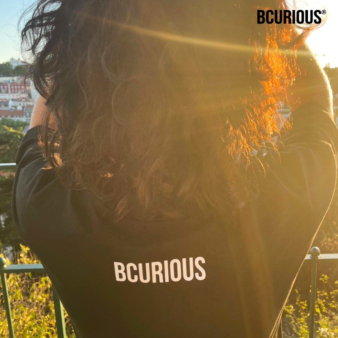 Give authenticity this Christmas
The best gift for this holiday season? 🎁 Without a doubt, BCurious!
Our organic basic short-sleeved t-shirts are the perfect gift for curious and authentic minds.
🚀💫 bcuriousbrand.com