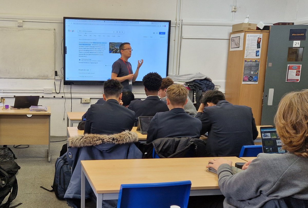 louise_n123's tweet photo. Big thank you to @JamieWoodhouse for visiting Year 11 GCSE RE students today @verulamschool to discuss @sentientism and all things animal welfare and agricultural related and the surrounding ethical choices available
#VerulamForLife #InclusiveForLife #CompassionateForLife https://t.co/KmutBpE4XP
