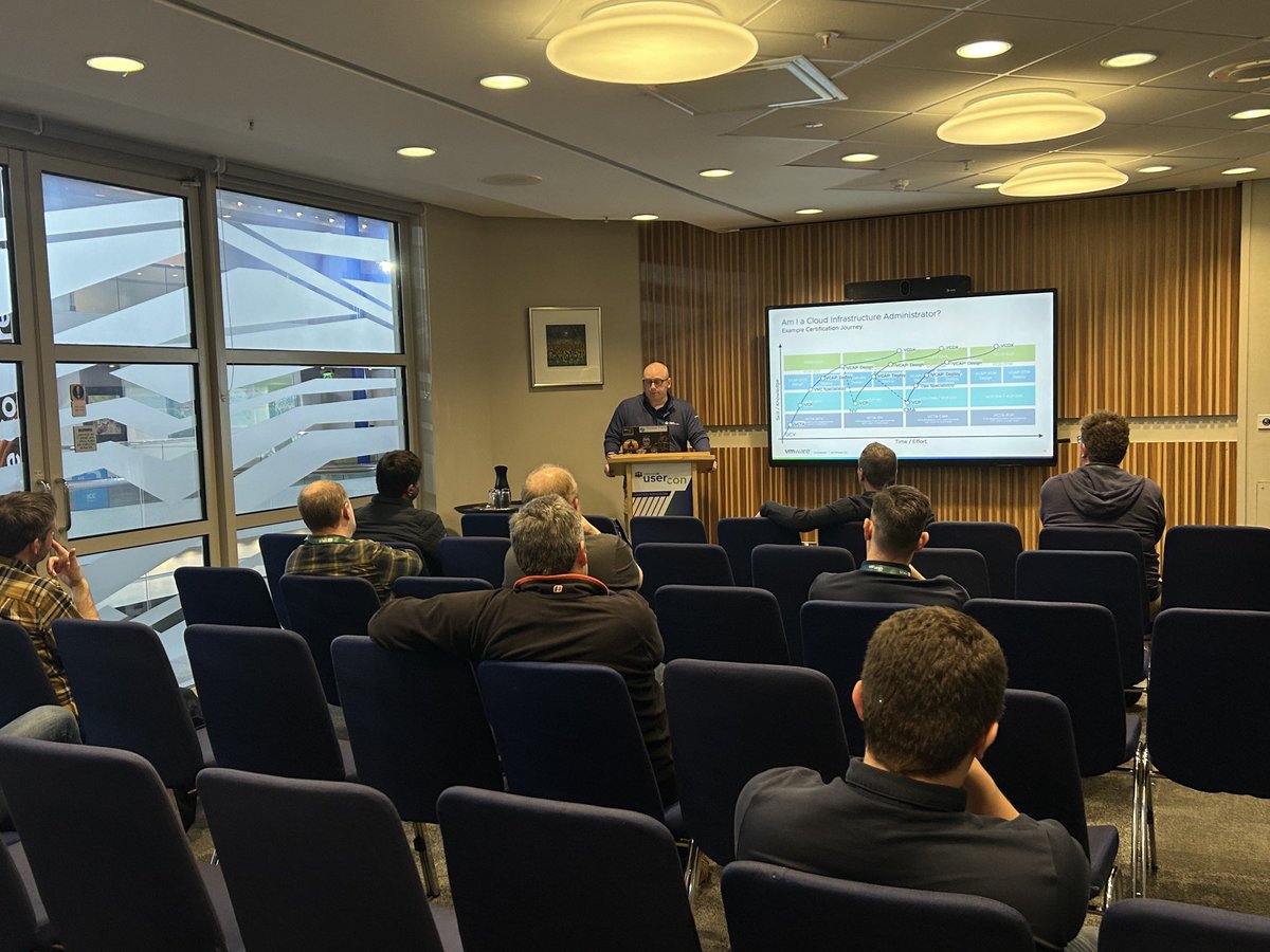 VirtualGirlLS's tweet image. ⁦@thecloudxpert⁩ talking about the new role based certifications from ⁦@VMwareEducation⁩ #CloudInfrastructureAdmin #UKVMUG