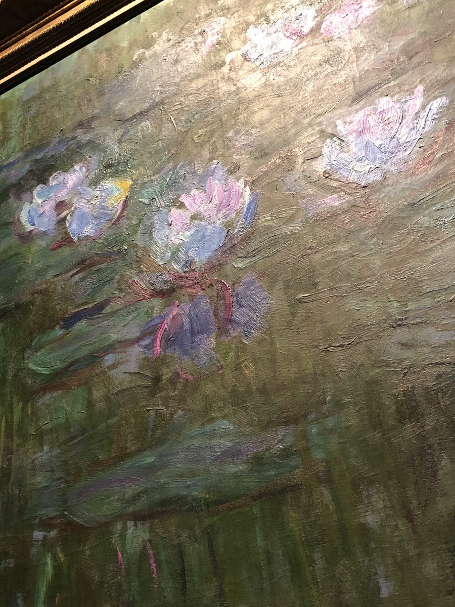 Julia_Marquerie's tweet photo. La exposición que hay actualmente en @centrocentro sobre Monet es una maravilla. Me han gustado especialmente las explicaciones interactivas sobre el color y la luz (a los restauradores nos encanta esto ☺️) y “El puente de Charing Cross. Humo en la niebla” ♥️♥️
#monetmadrid https://t.co/FlzWyWmmqn