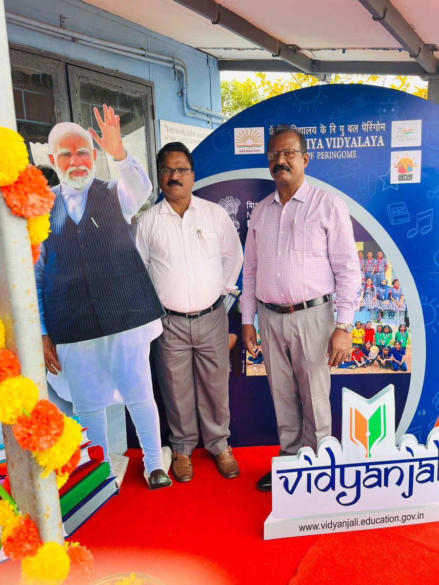 kvcrpfperingom's tweet photo. माननीय उपायुक्त-एर्नाकुलम सम्भाग द्वारा विद्यालय में #selfy_point का उद्घाटन।।
@KVS_HQ @KVSROErnakulam https://t.co/SmW7gYKnY4