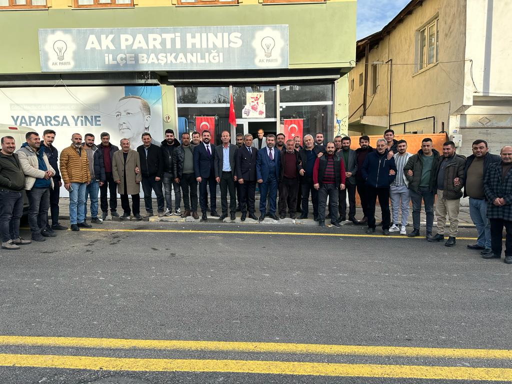 mahmut_abis's tweet photo. Sevgili dostlar bugün ilçemize hizmet yolunda Ak Parti Belediye Başkan aday adaylığı başvurumu yaptım..Tüm aday adayı arkadaşlara başarılar diliyorum.İnsallah hayırlısı ile ilçeye hizmet etmek nasip olur. #hinis #erzurum #AKParti @Selami__Altinok @avfatmaoncu https://t.co/Df2kYHZkWd