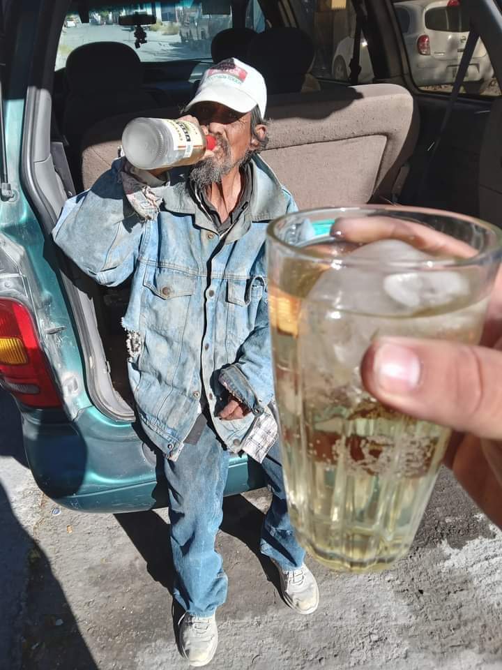 Cuando ya nadie quiere tomar contigo 🤣