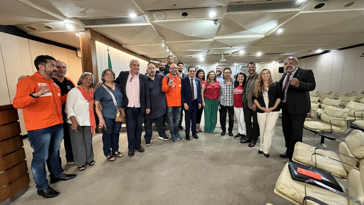 Nosso time está firme em Brasília, no SEST, trabalhando duro para proteger os direitos dos trabalhadores e lutar contra a CGPAR 42. 💪