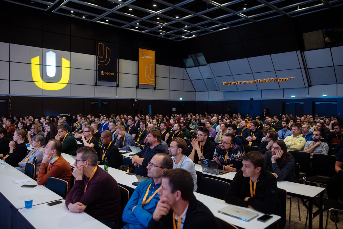 Update Conference tweet media