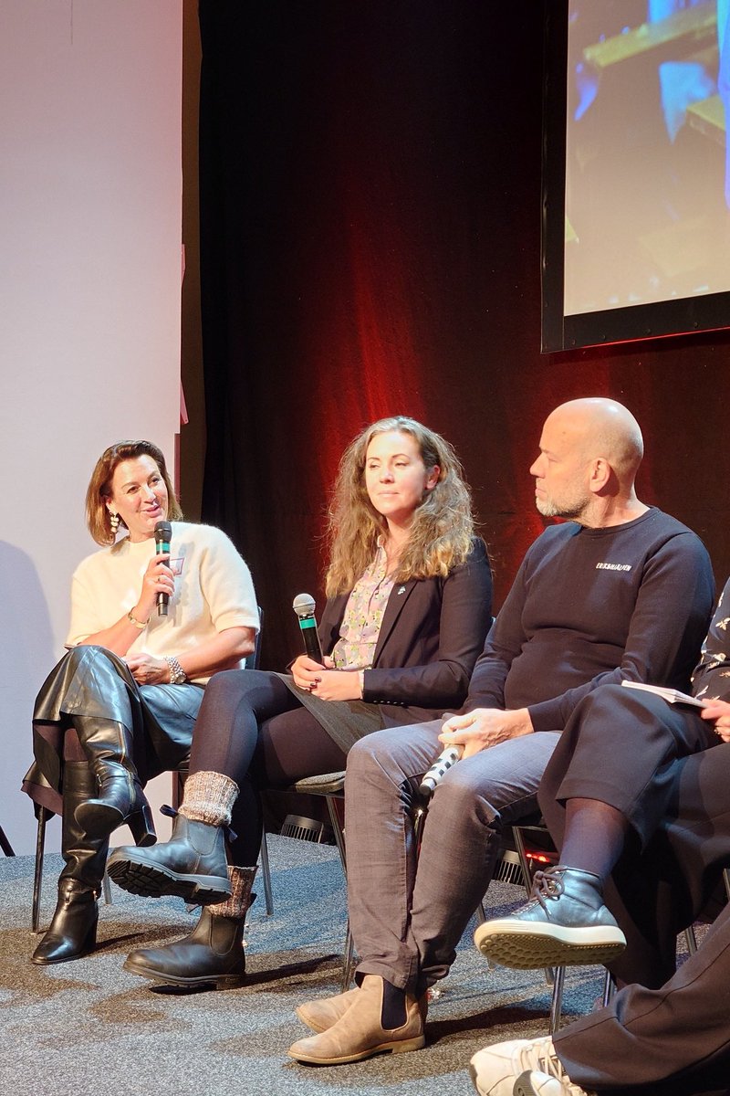 Hélène Carlbark från Svenska Postkodlotteriet inbjuder organisationer att söka pengar för sina "Drömprojekt"!