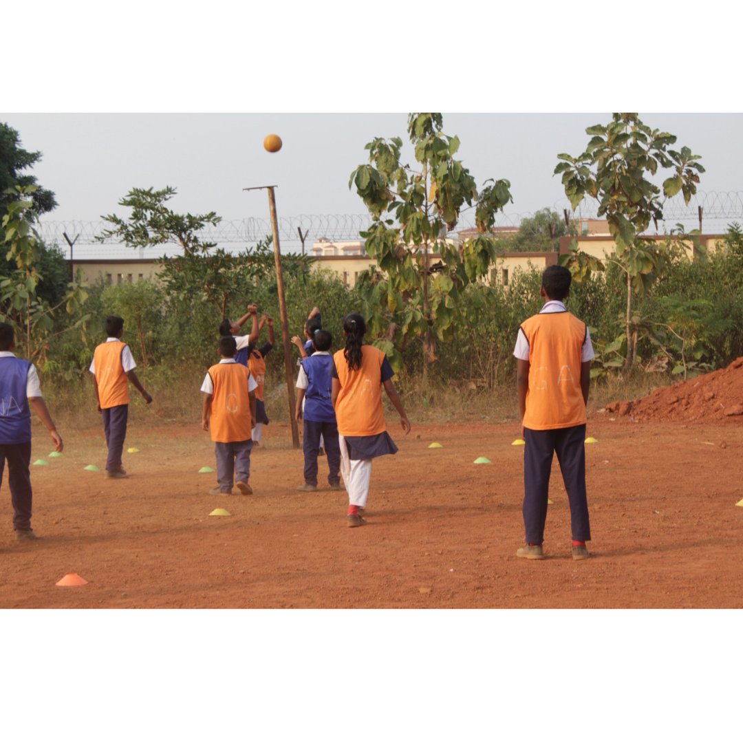 ProSportDev's tweet image. #FromBBSR Take a sneak peek at our CSP participants gearing up for our upcoming Community Netball Tournament scheduled for December 3, 2023 at VKS School. Anticipation is high as 144 students eagerly prepare to participate in the much-awaited event.