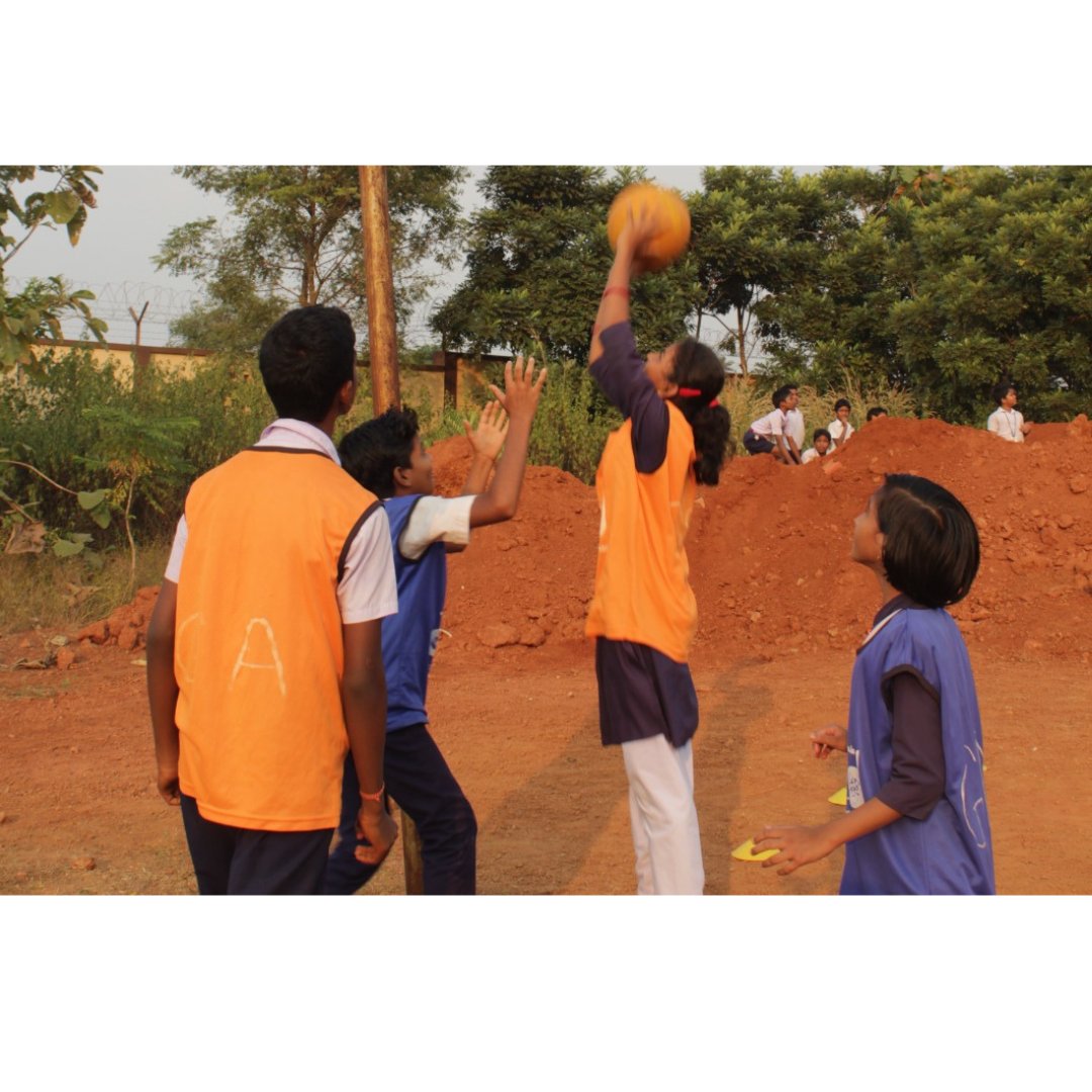 ProSportDev's tweet image. #FromBBSR Take a sneak peek at our CSP participants gearing up for our upcoming Community Netball Tournament scheduled for December 3, 2023 at VKS School. Anticipation is high as 144 students eagerly prepare to participate in the much-awaited event.